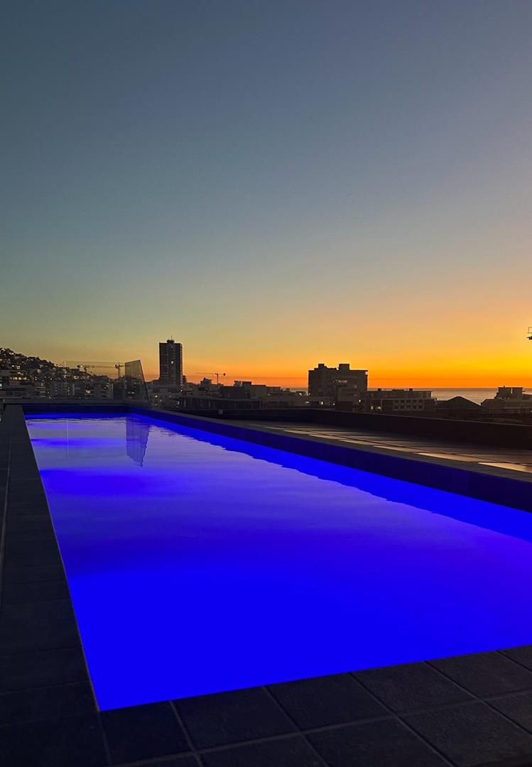 1 Bedroom Property for Sale in Sea Point Western Cape